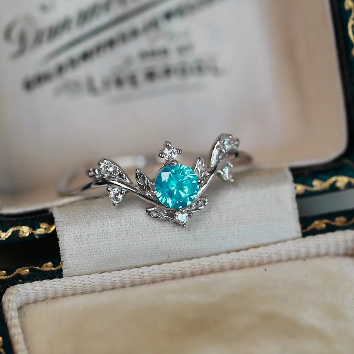 Dilara Tiara Ring