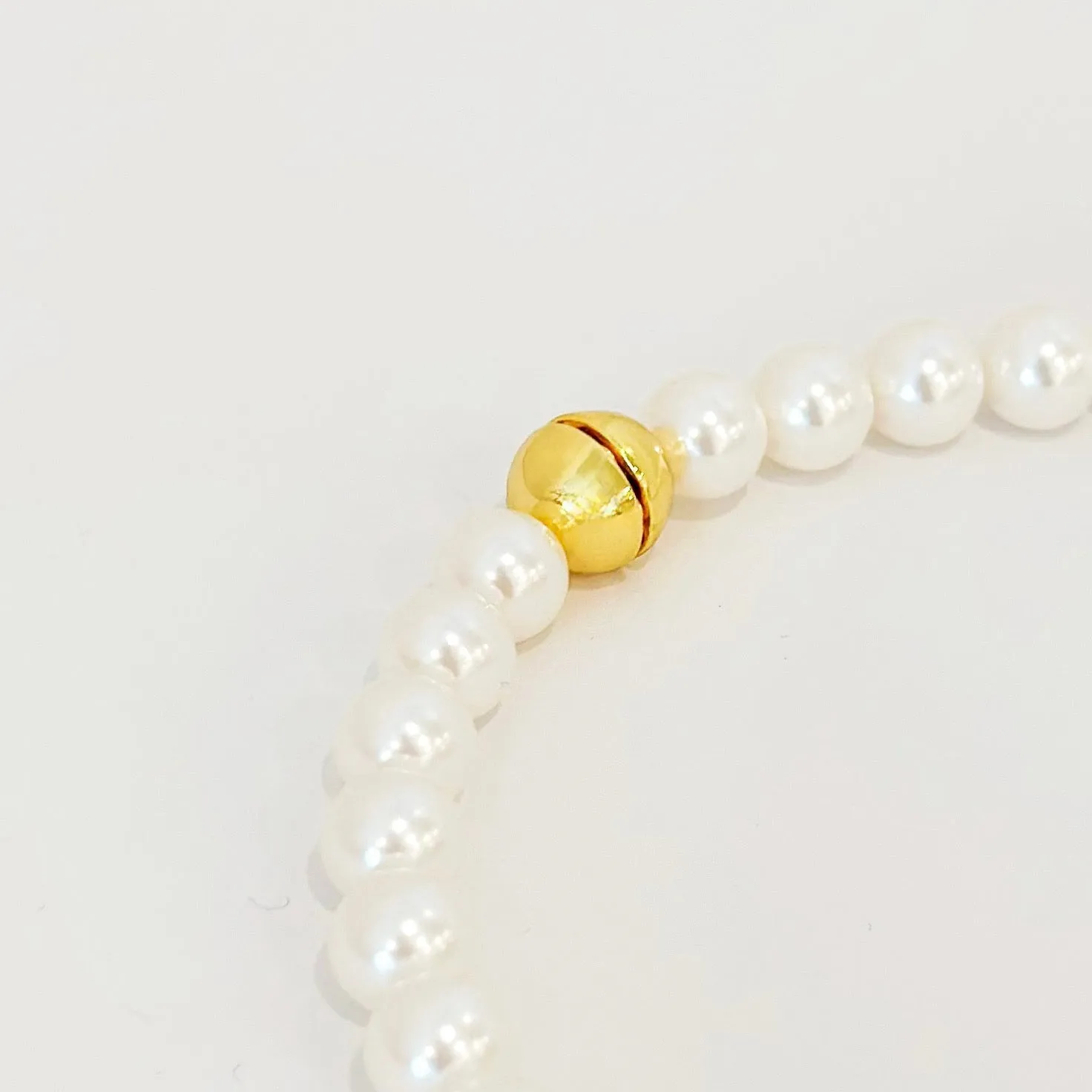 Evangeline 8mm Pearl Bracelet