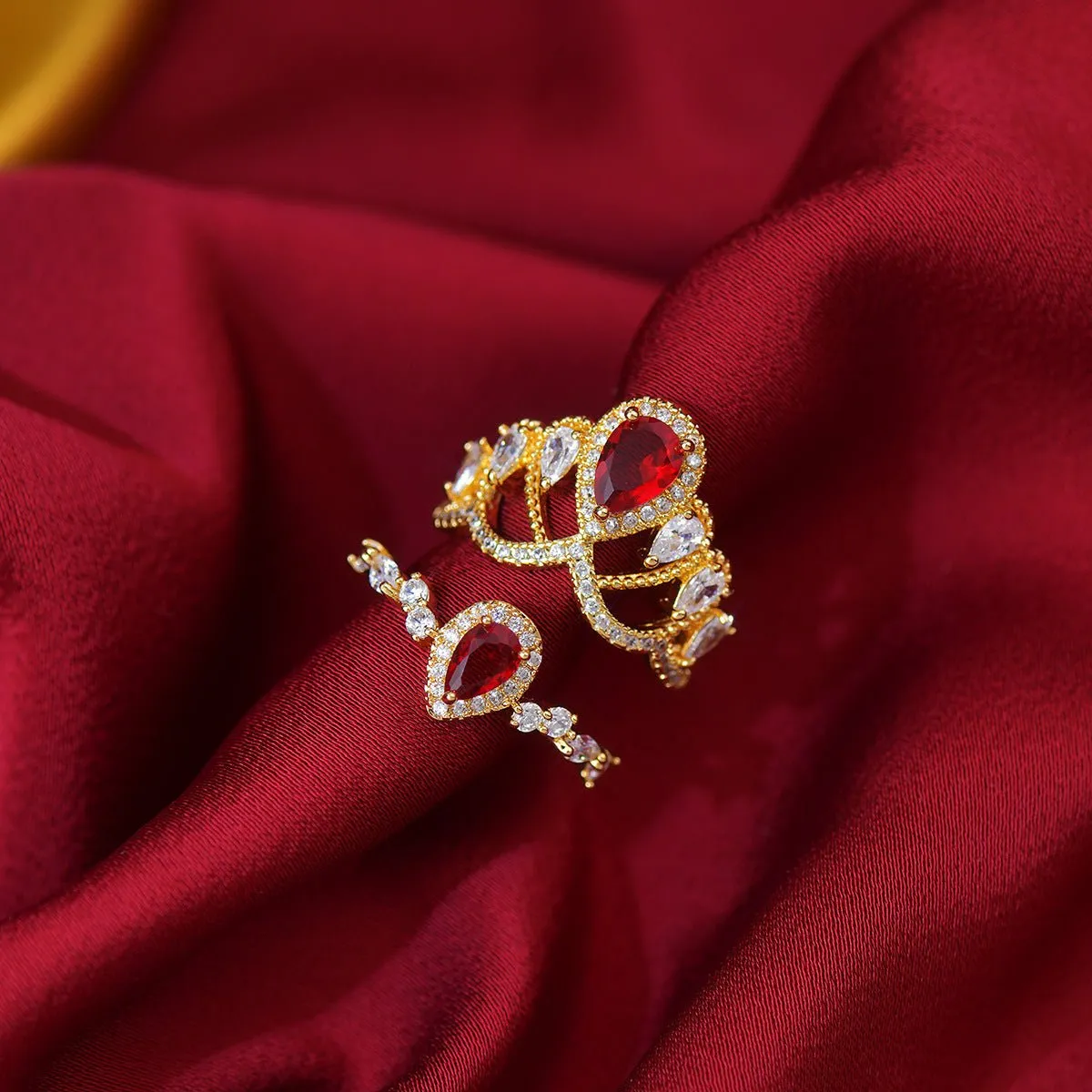 Scarlet Tiara Ring